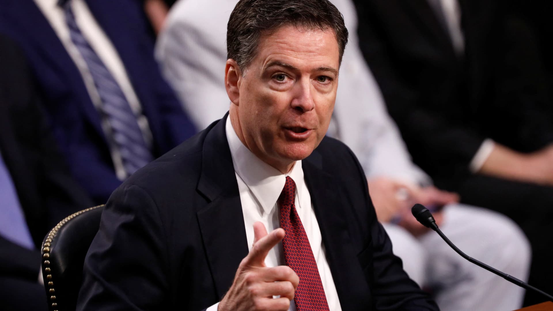 Secret Service Accused of Illegal Surveillance on Comey
