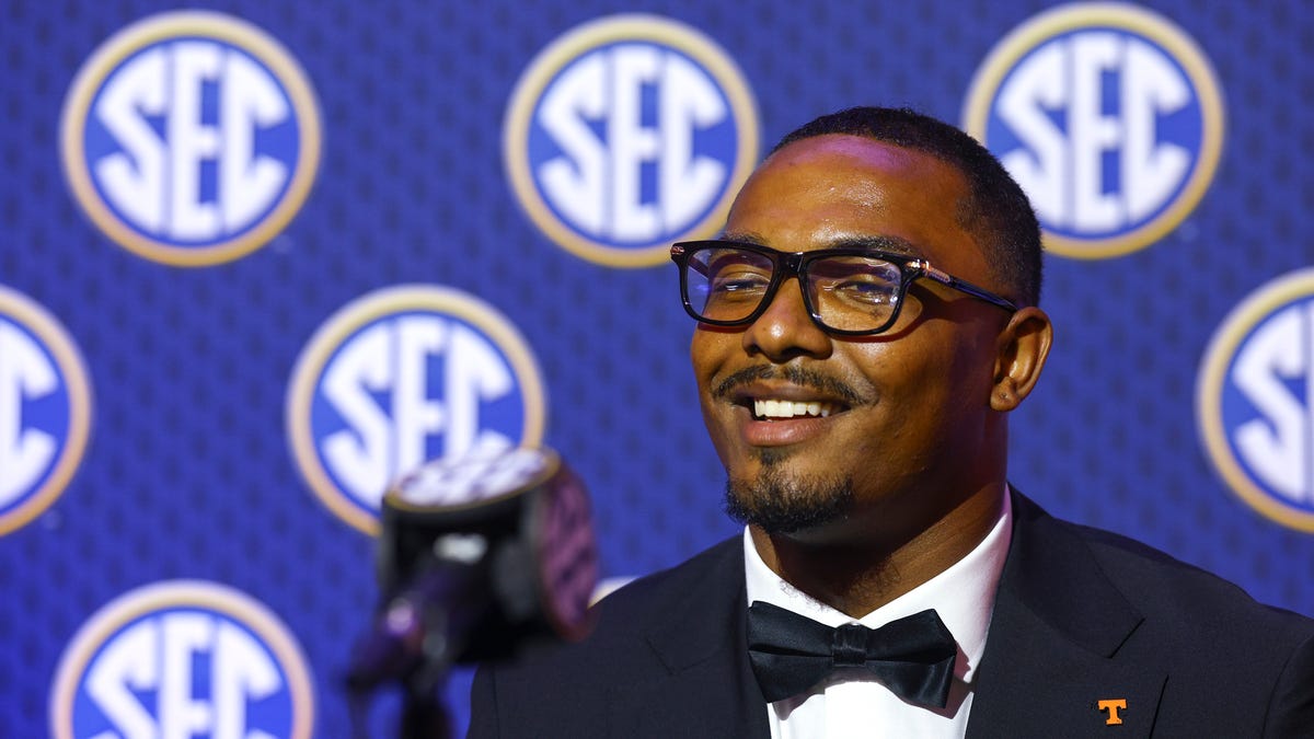 NCAA Suspends Tennessee’s Arion Carter for Two Games